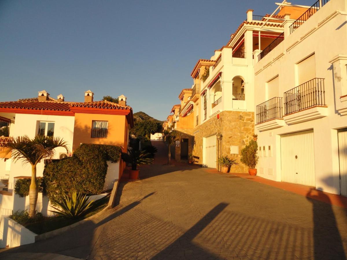 Spacious family villa Aljamar 8a Nerja Exterior foto